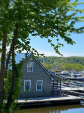 Floating Cottage on the River Nantucket